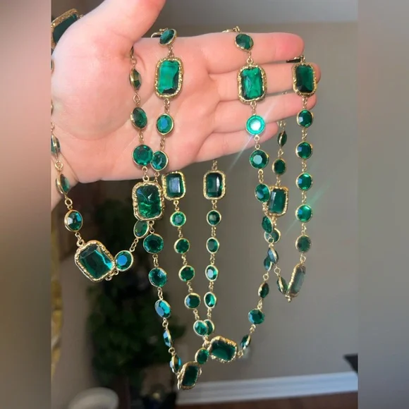 Vintage CHANEL Gripoix Glass Emerald Crystal Chicklet Sautoir Statement Necklace - Picture 3 of 16